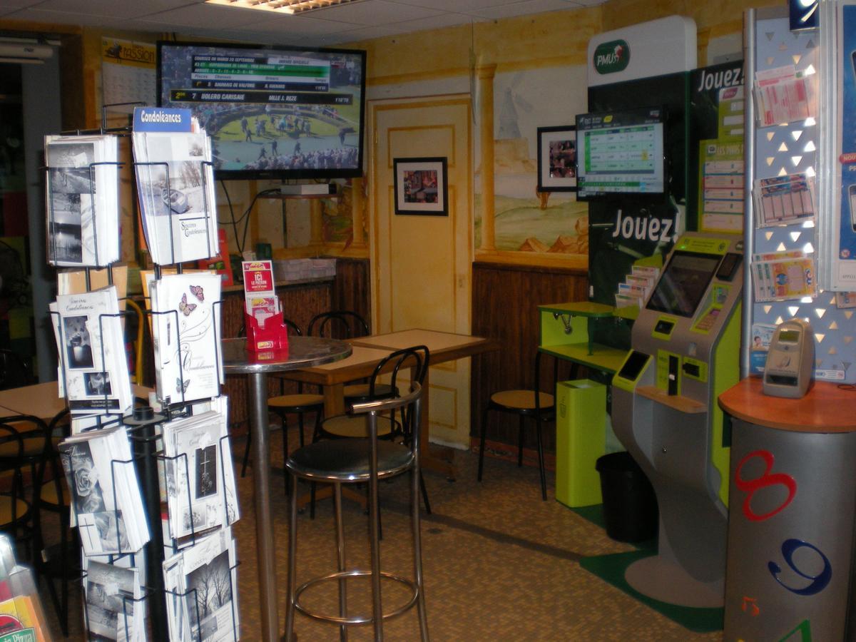 Hotel Dg Méry-sur-Oise Exteriör bild